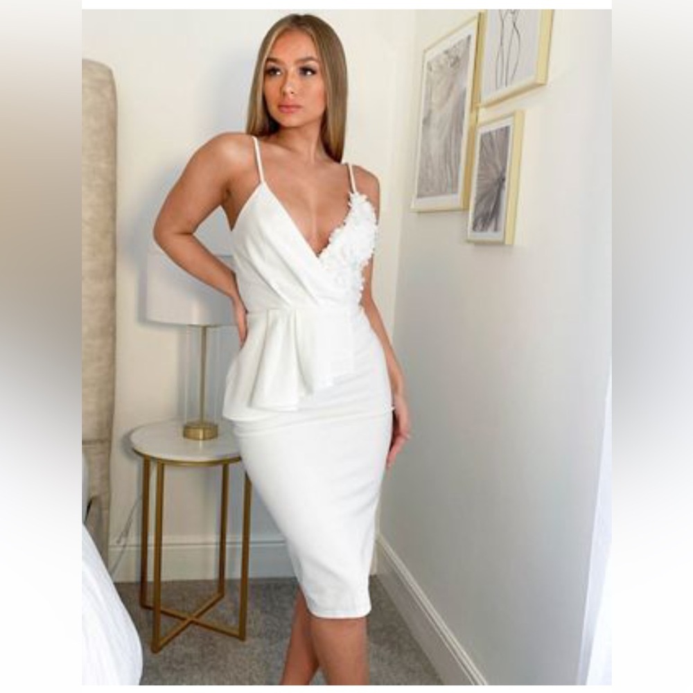 Chi Chi London 3d floral peplum pencil Dress White Women’s US size 2